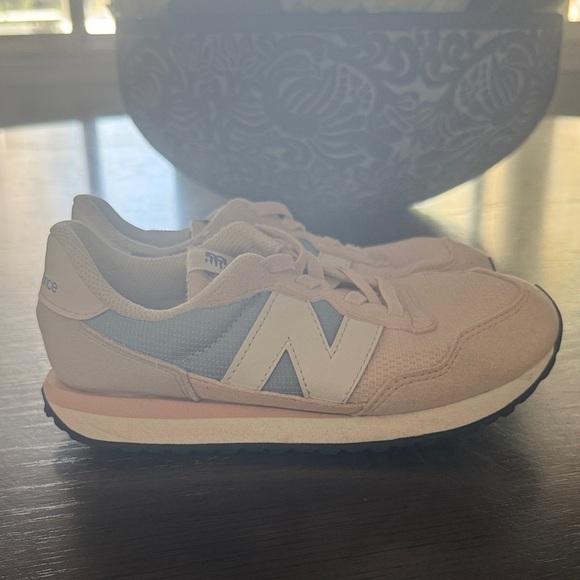 New Balance Kids' Sneakers in Light Pink and White - Picture 2 of 4